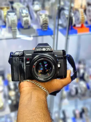 Minolta 7000 Vintage 35mm SLR Camera - not working