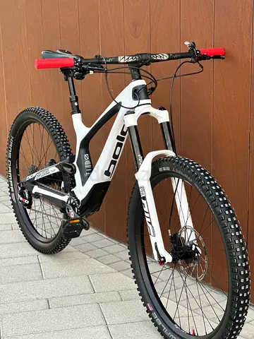 BOLD UNPLUGGED VOLUM 1 CARBON BIKE .