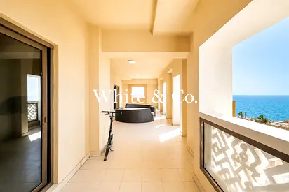 Private Beach Acc | Upgraded | Sea View