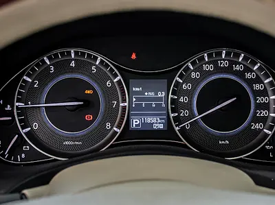 2016 Infiniti QX80 — фото 11