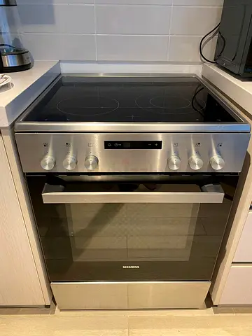 Siemens New Model Electric Cooker 60x60cm Same New