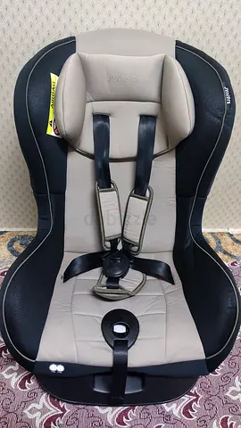 Juniors Convertible Car Seat for Infants and Toddlers