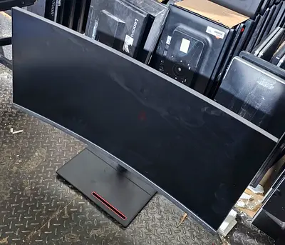 5K Lenovo 40inc WUHD LED Monitor With Type C Thunderbolt Port + Original Stand Model No P40wd-40