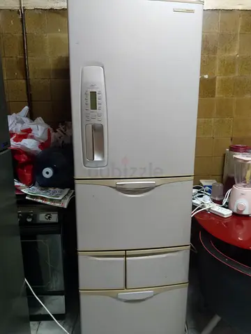 Used vertical refrigerator 5 compartments - partial working
