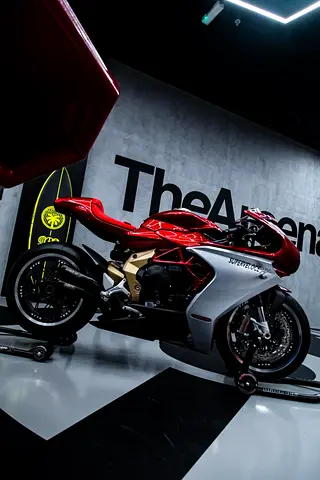 NEW Limited serie Superveloce Oro 800