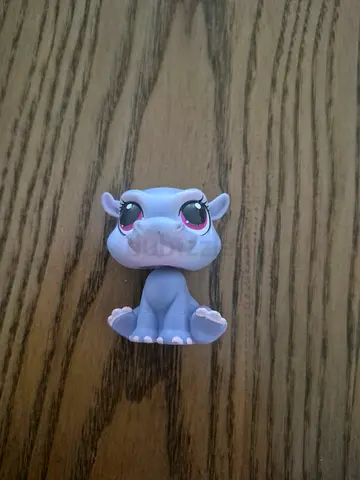 Littlest Pet Shop purple hippo figure - single toy