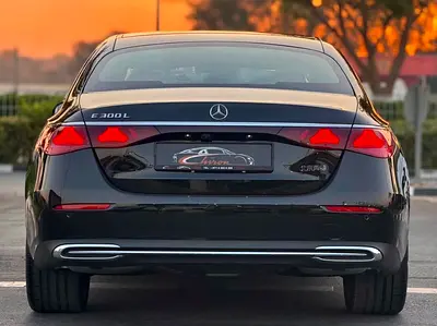 Mercedes-Benz E-Class E 300, миниатюра 10