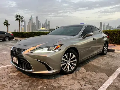 2021 Lexus ES 300 | HYBRID | Excellent Condition