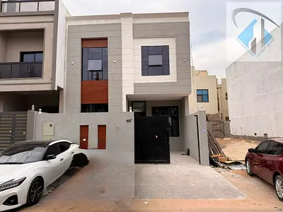 فيلا 5 غرف للإيجار السنوي في عجمان | 85,000 درهم