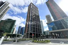 Stylish One Bedroom | Downtown Skyline Views