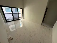 1BR in Al Jurf 3, 2nd tenant, master room, balcony, central AC, near China Market, E311 exit.