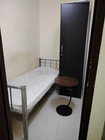 Closed Partition at Al Nahda-2, Al Qusais near Zulekha Hospital