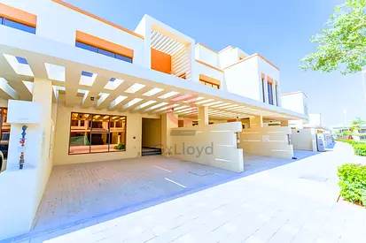 Modern 4BR Townhouse | Damac Lagoons