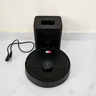 Roborock Q7 TF+ Robot Vacuum and Mop – Self-Emptying, Black