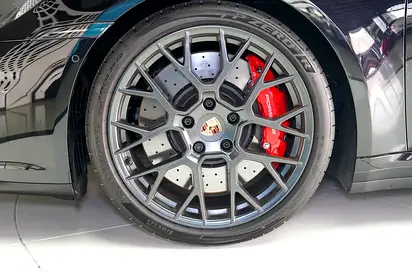 2025 Porsche 911 photo 14