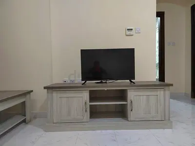 طاولة تليفزيون