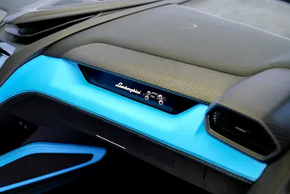 صورة مصغرة 11 لـ 2024 Lamborghini REVUELTO