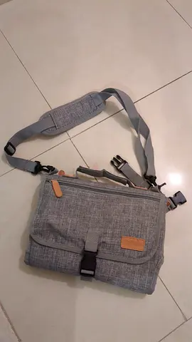Travel diaper bag