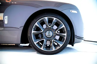 2019 ROLLS-ROYCE WRAITH — миниатюра 17