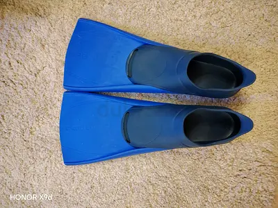 Swimming fins