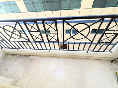 Spacious 2bhk With Balcony 42k Well maintained Family Building 6 cheques payment Easy Exit to 311 Road