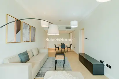 Furnished and Bright Unit | High Floor | Vacant