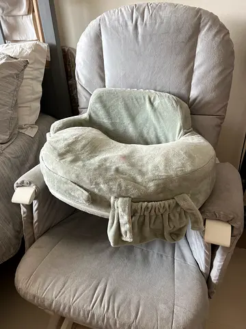 My Brest Friend Super Deluxe Nursing Pillow in Platinum