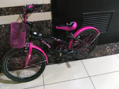 Girl cycle