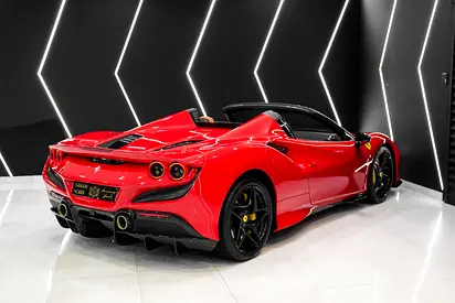 2021 Ferrari F8 SPIDER — фото 11