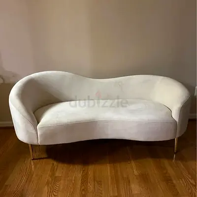 Curved Cream Velvet 2-Seater Sofa with Gold Legs