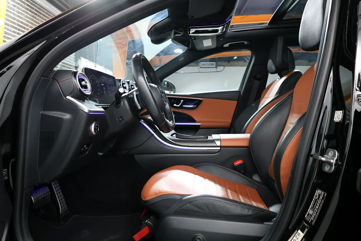 Mercedes-Benz C-Class 2024