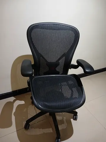 Herman Miller Aeron Chair for selling. Confirtable for long time sitting