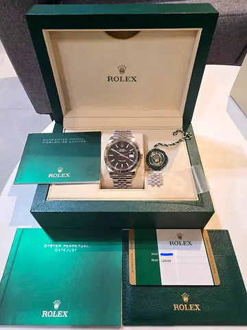 Rolex Datejust Men's 41mm Watch with Box, Papers and Tags