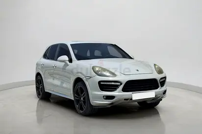 2014 Porsche Cayenne GTS 4.8L | GCC Specifications
