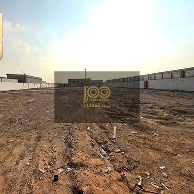 حوطة  مساحة واسعة ومفتوحة تناسب العديد من الاستخدامات المختلفة مثل التخزين المكشوف