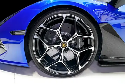 صورة مصغرة 12 لـ 2024 Lamborghini REVUELTO