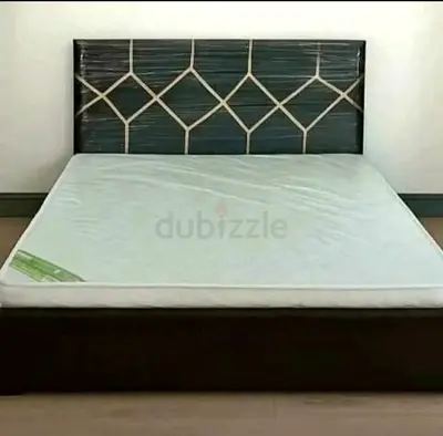 BRAND NEW KING SIZE WOOD BED WITH MATTRESS 180X200 CM