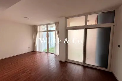 Upgraded 3 Bed | Appliances and Curtains