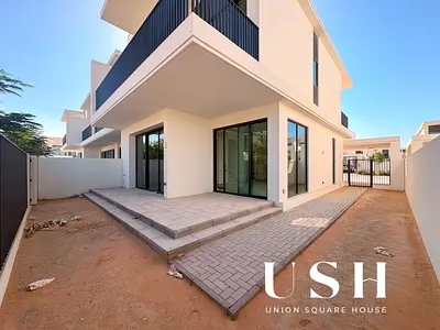 BRAND NEW | SPACIOUS | READY TO MOVE IN AUGUST