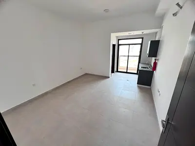 Al-Aliya, Ajman - with a balcony offering excellent views - split air conditioning - large area - s
