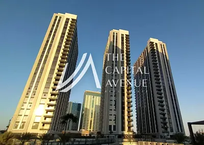 شاغرة | إطلالة بحرية كاملة | طابق مرتفع | شرفة