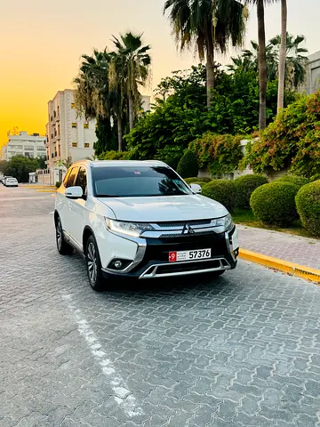 Mitsubishi Outlander GLS 2020 GCC Specs - LOW MILEAGE FREE ACCIDENT ORIGINAL PAINT