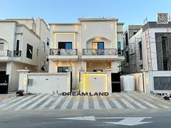 Luxury villa (ground floor + two floors) in the prestigious Helio 2 compound