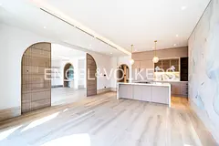 Upgraded Atrium Entry | Vacant | Exclusive