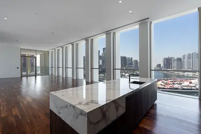 Business Bay Apartment With Vast Downtown Views