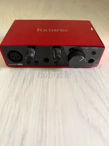 Focusrite Scarlett Solo USB Audio Interface (Red) - Compact 2-in/2-out no accessories