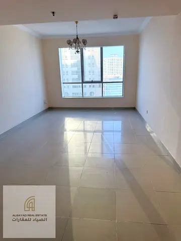For sale: a two-bedroom apartment with a living room and parking, 100 sq. m., annual service charges AED 5,000, parking on P5 floor, price AED 600,000