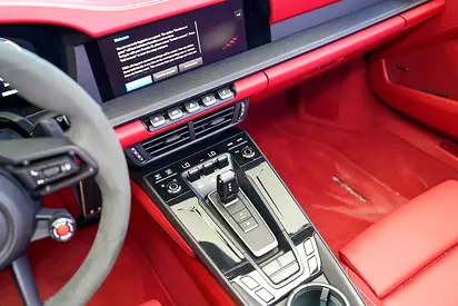 2025 Porsche 911 photo 13