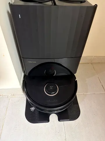 Roborock Robot Vacuum with Auto-Empty Dock - Good Working Condition