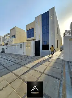 Luxury modern villa in Al-Hulw 2 – on a main street – registration fees included.